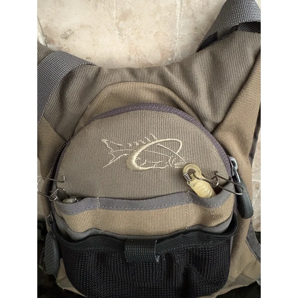 William Joseph Fishing Sling Bag Pack Strap Organizer Fly Tackle Equipment MINT